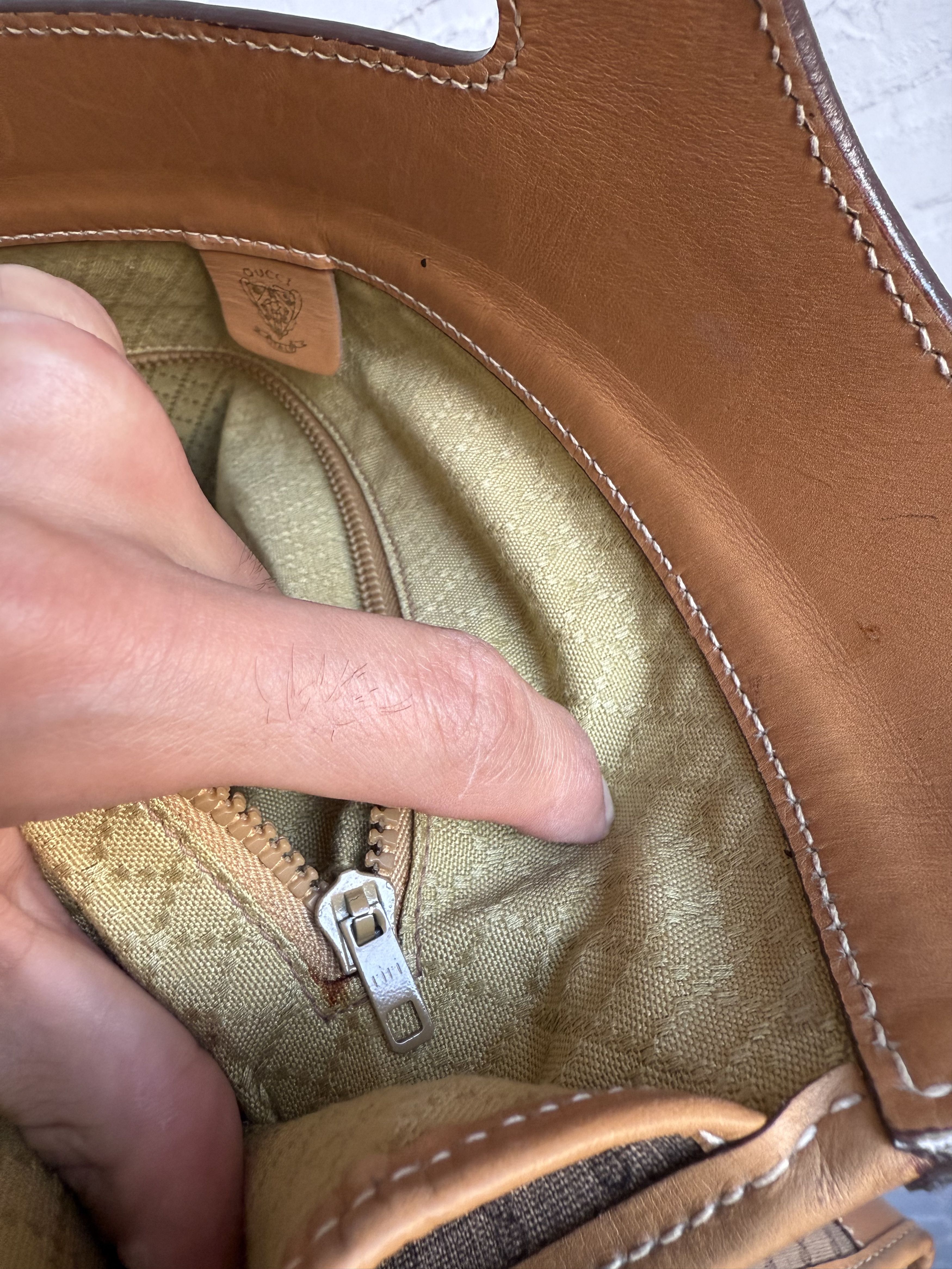 Gucci Vintage 80s Gucci monogram tote bag canvas GG logo Size ONE SIZE - 13 Thumbnail