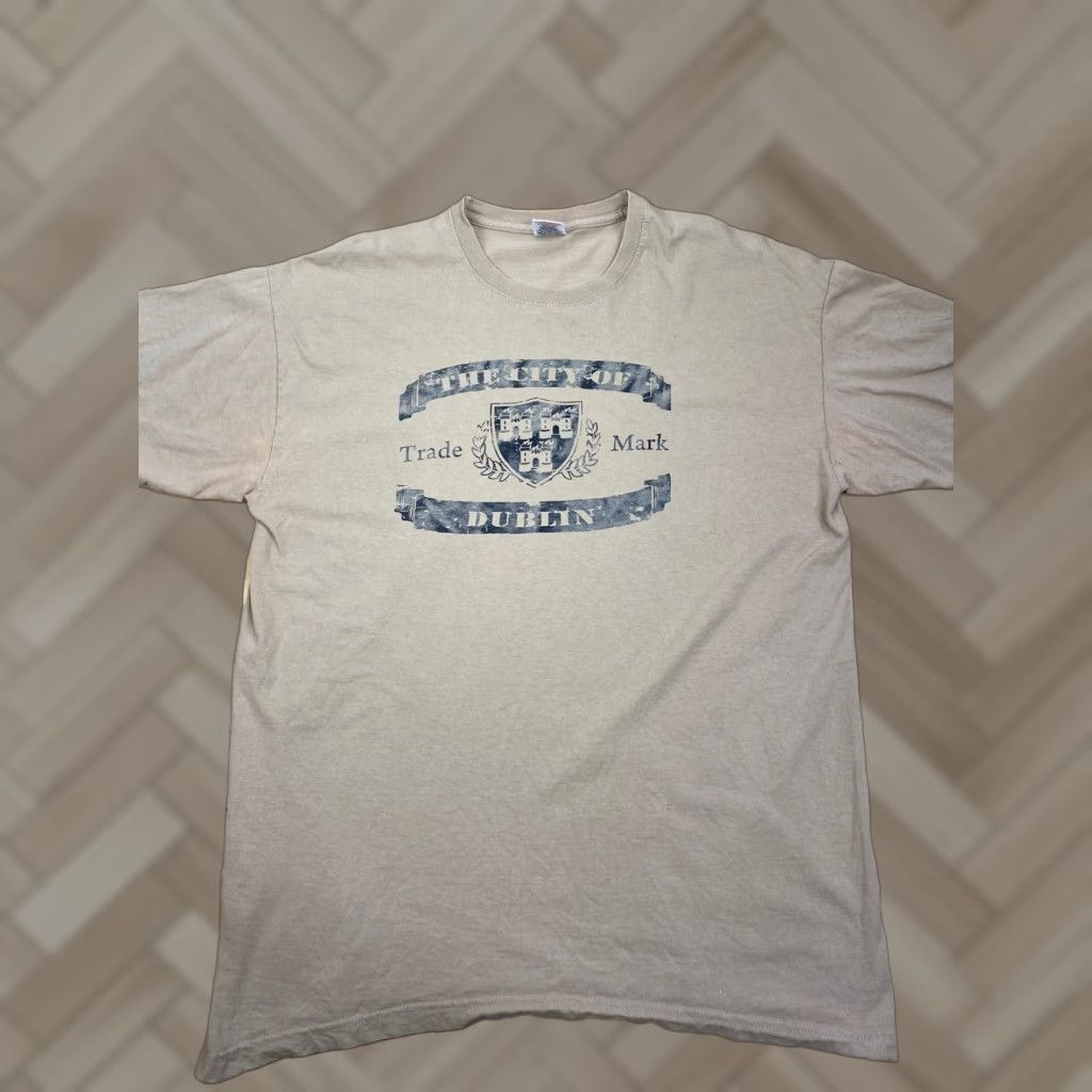 Fruit Of The Loom VINTAGE Fruit of the Loom T-Shirt Men Beige Brown The City of Dublin Travel 3409 L Shirt Size US L / EU 52-54 / 3 - 1 Thumbnail