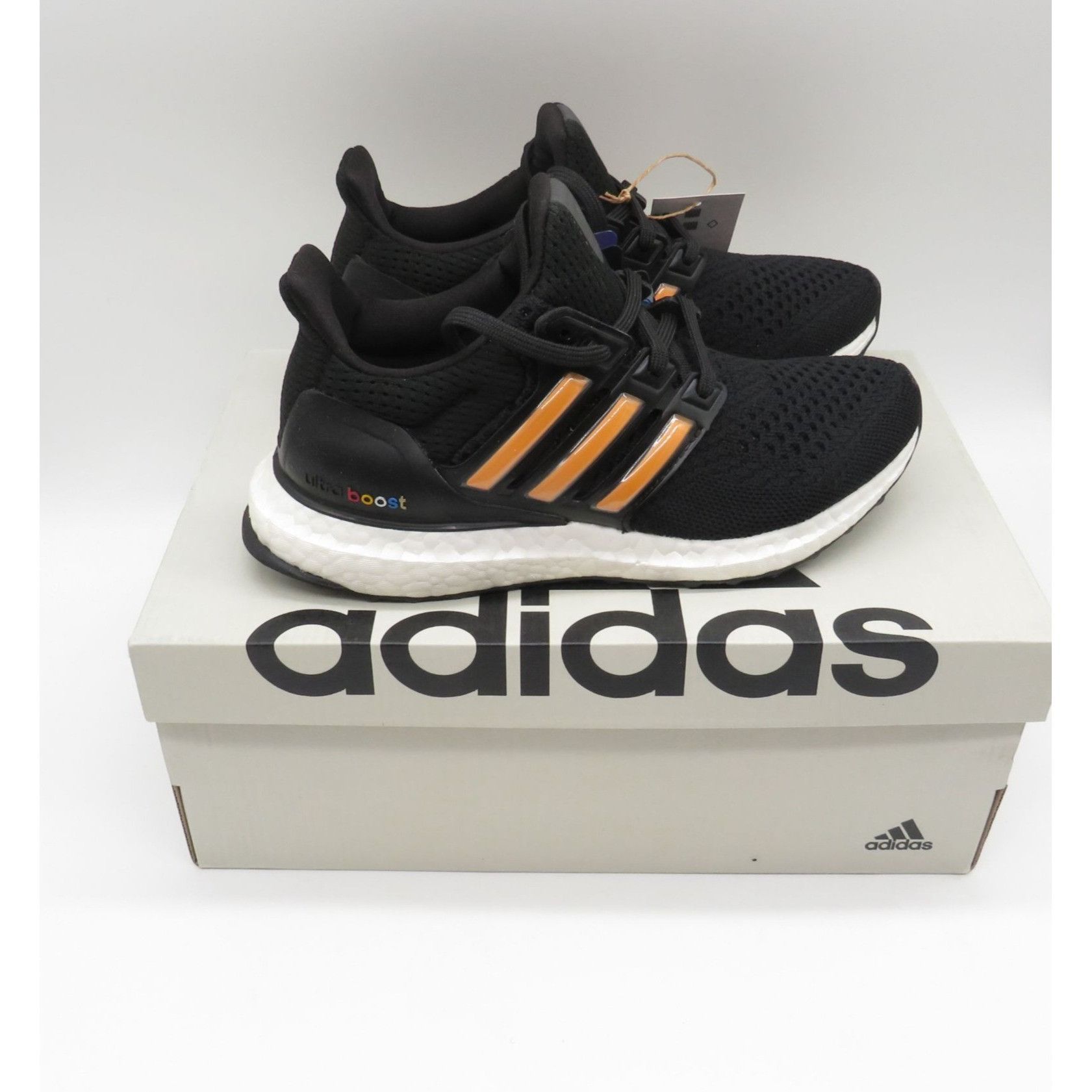 Adidas Adidas Ultraboost Adicolor 1.0 Black Running Shoes 3.5 Men 4 Size US 4.5 / IT 34.5 - 1 Thumbnail