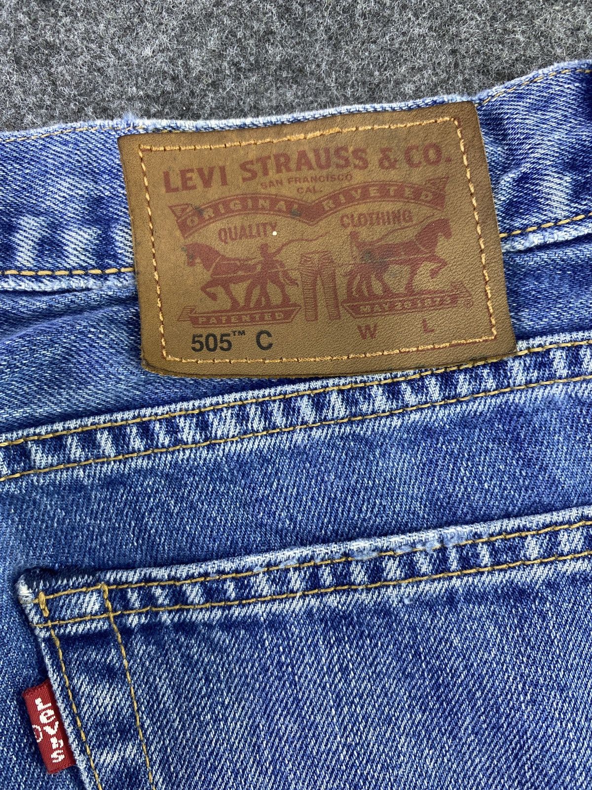 Jean × Levi's × Vintage Vintage Levis 505 C Distress Blue wash Jeans - J877 Size 29" - 10 Thumbnail