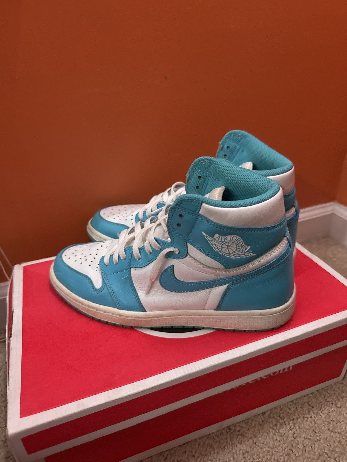 Jordan Brand Jordan 1 UNC Size US 9.5 / EU 42-43 - 6 Thumbnail
