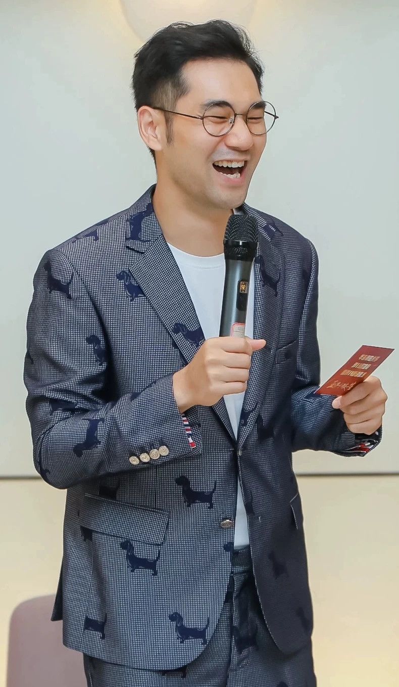 Thom Browne THOM BROWNE TB Single Breasted Blazer - dmc Size US S / EU 44-46 / 1 - 1 Thumbnail