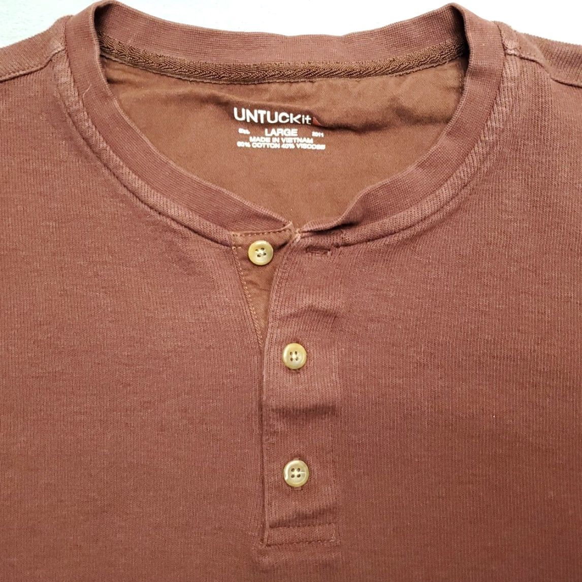 UNTUCKit UNTUCKit Mens L Brown Vanerosa Henley Long Sleeve Viscose Blend Pullover Shirt Size US L / EU 52-54 / 3 - 4 Thumbnail