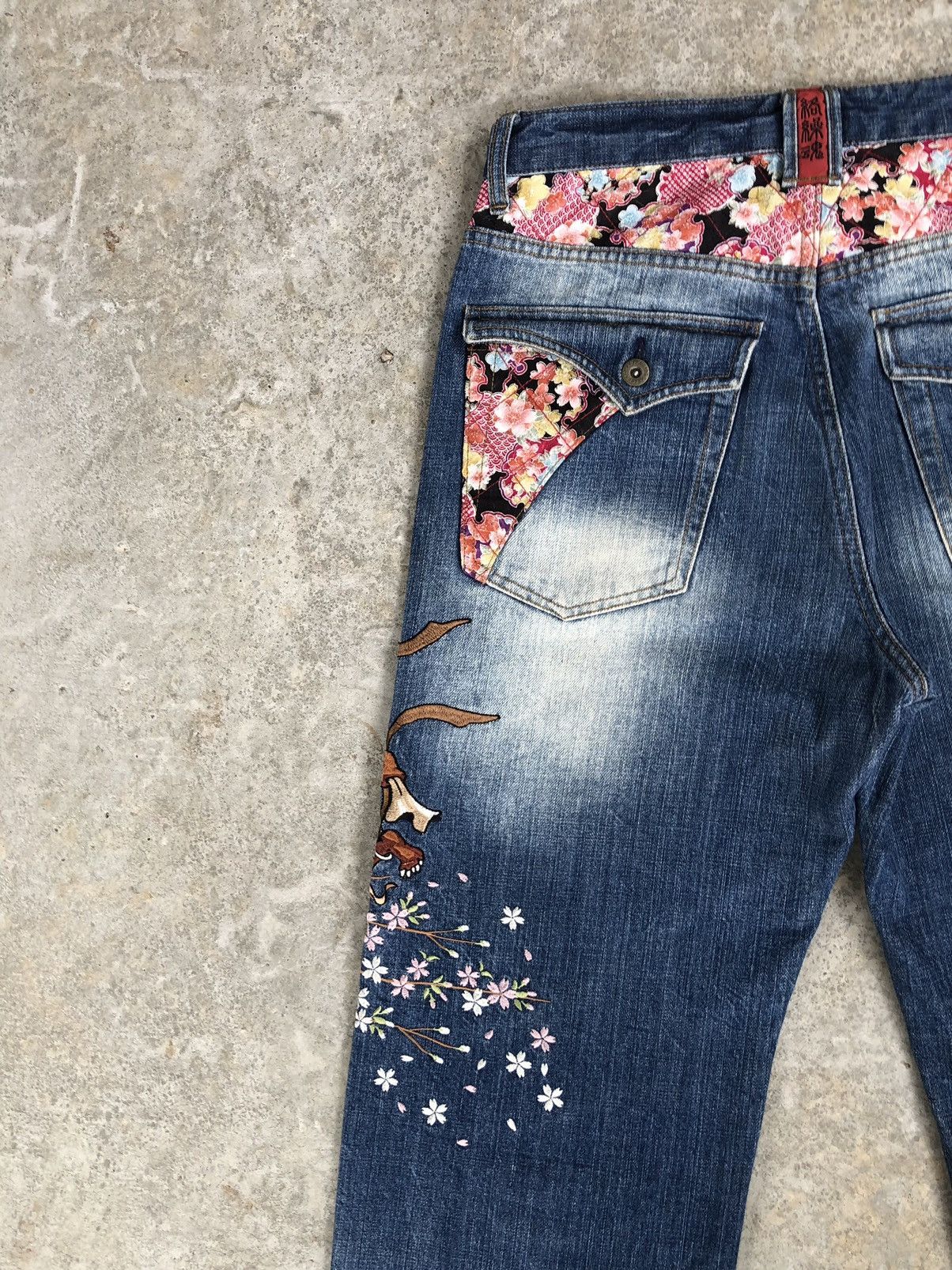 Karakuri Tamashii Karakuri Tamashii Embroidered Jeans Distressed Jeans Size US 33 - 9 Thumbnail