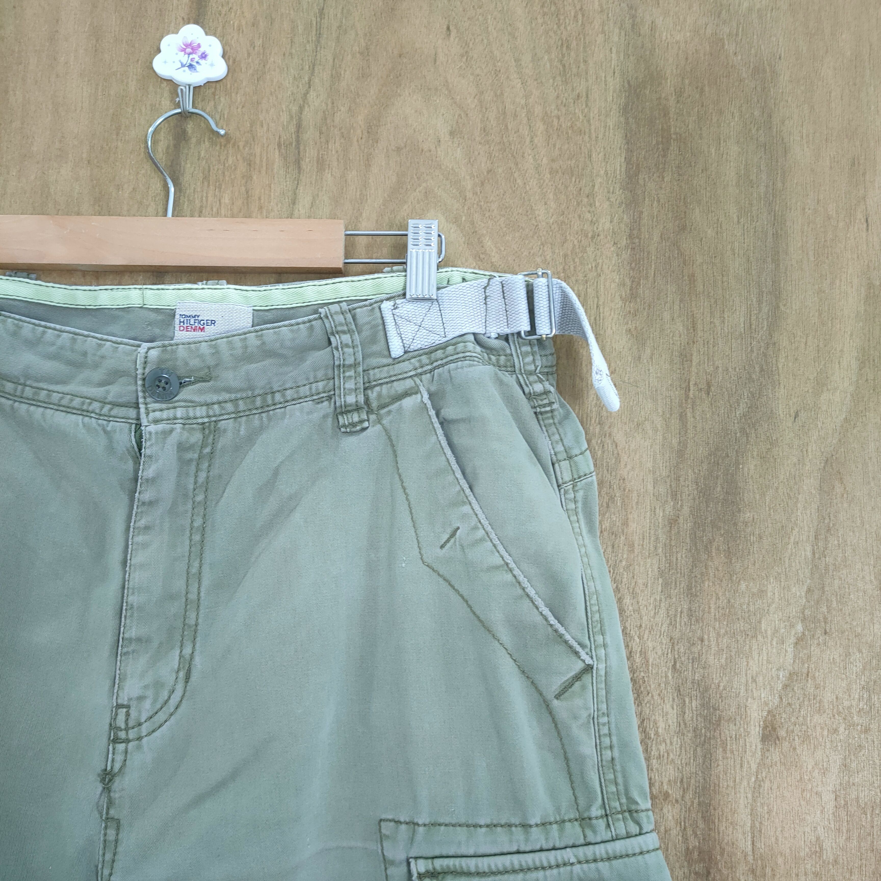 Tommy Hilfiger VINTAGE TOMMY HILFIGER DENIM DISTRESSED CARGO PANTS Size US 34 / EU 50 - 6 Thumbnail