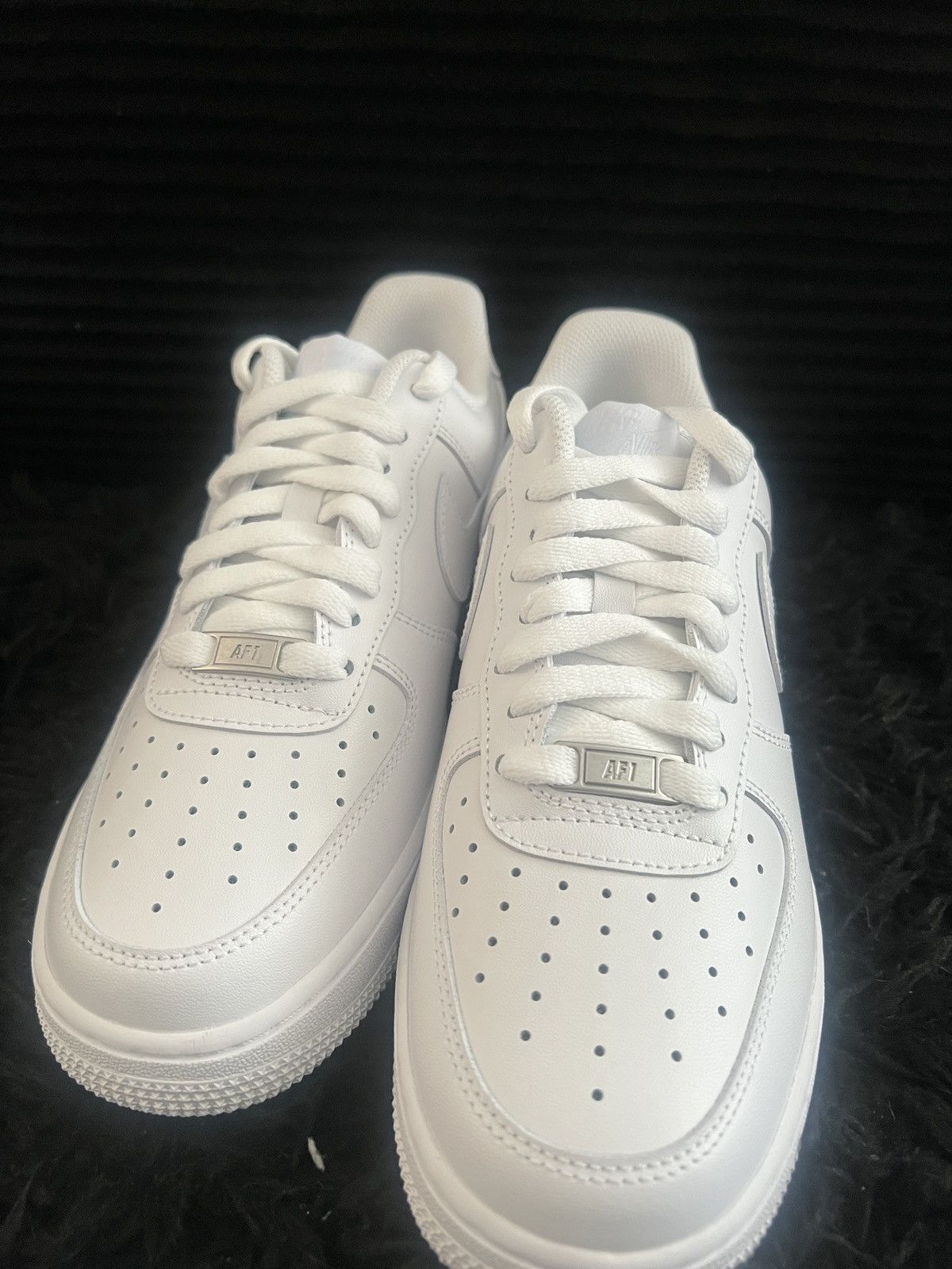 Off-White low cut white air forces Size US 9 / EU 42 - 8 Thumbnail