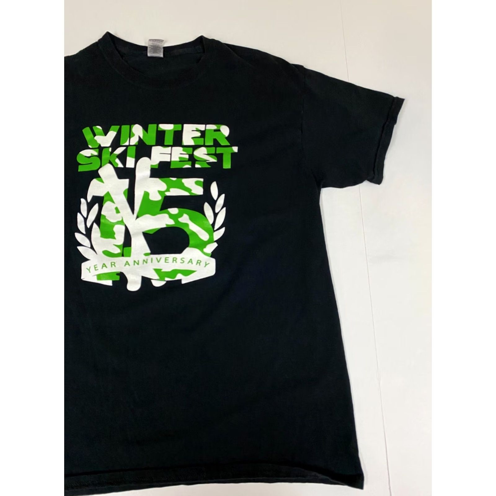 Gildan Winter Ski Fest Mens T Shirt L black 2021 Gildan Crew Neck Short Sleeve Cotton Spandex Logo Solid Regular Men's Size US L / EU 52-54 / 3 - 2 Thumbnail
