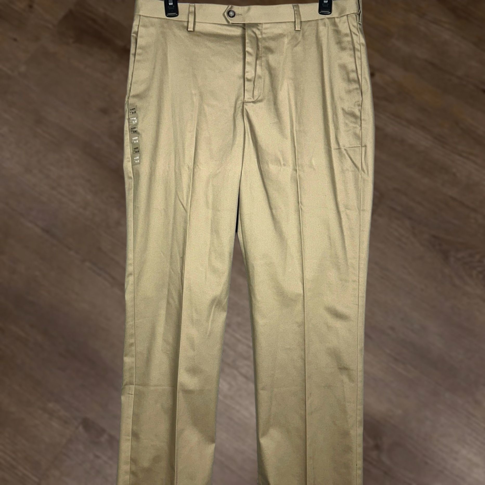 Croft & Barrow Croft & Barrow Pants Mens 36X30 Khakis Flat Front Classic Fit Stretch Beige Chino Trousers Business Casual Workwear Size US 36 / EU 52 - 1 Thumbnail