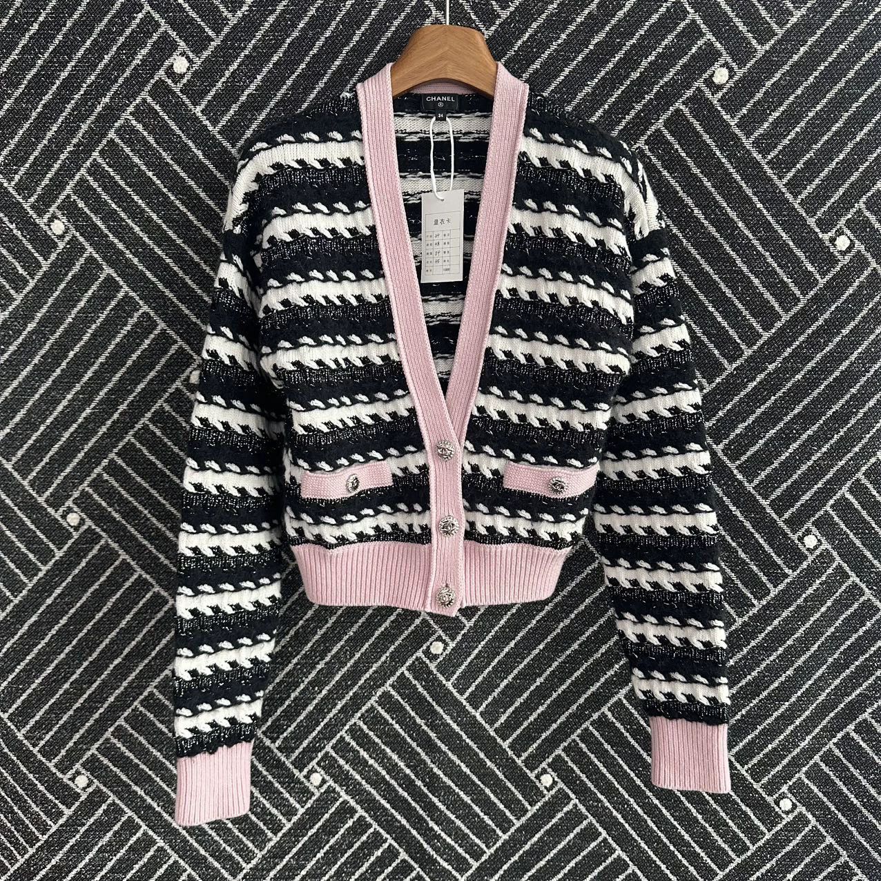 Chanel Chanel 22B Metiers d'Art Pink Stripe Cardigan Size 34 Mint Size XS / US 0-2 / IT 36-38 - 1 Thumbnail