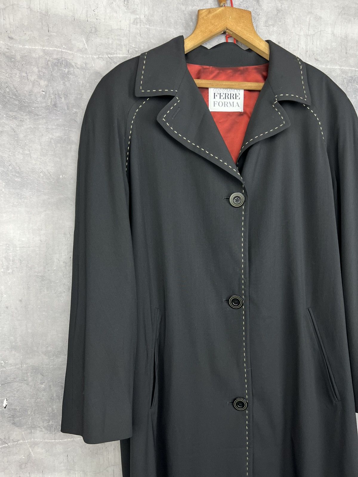 Gianfranco Ferre Gianfranco Ferre Forma Black Women’s Trench Size IT 50 EU44 Size XL / US 12-14 / IT 48-50 - 5 Thumbnail