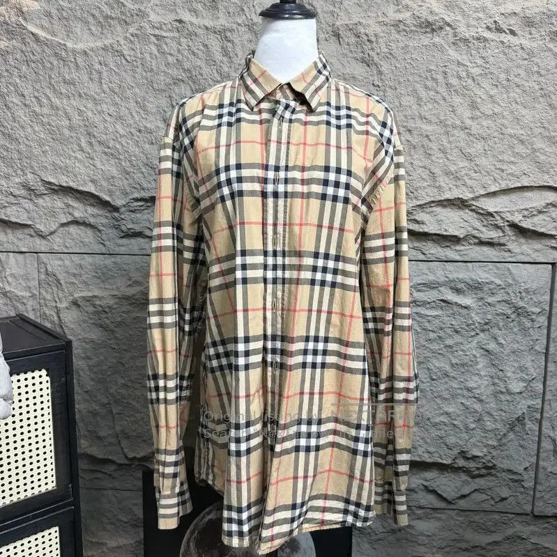 Burberry Burberry Color-Blocked Cotton Women's Shirt. Size XL / US 12-14 / IT 48-50 - 1 Thumbnail