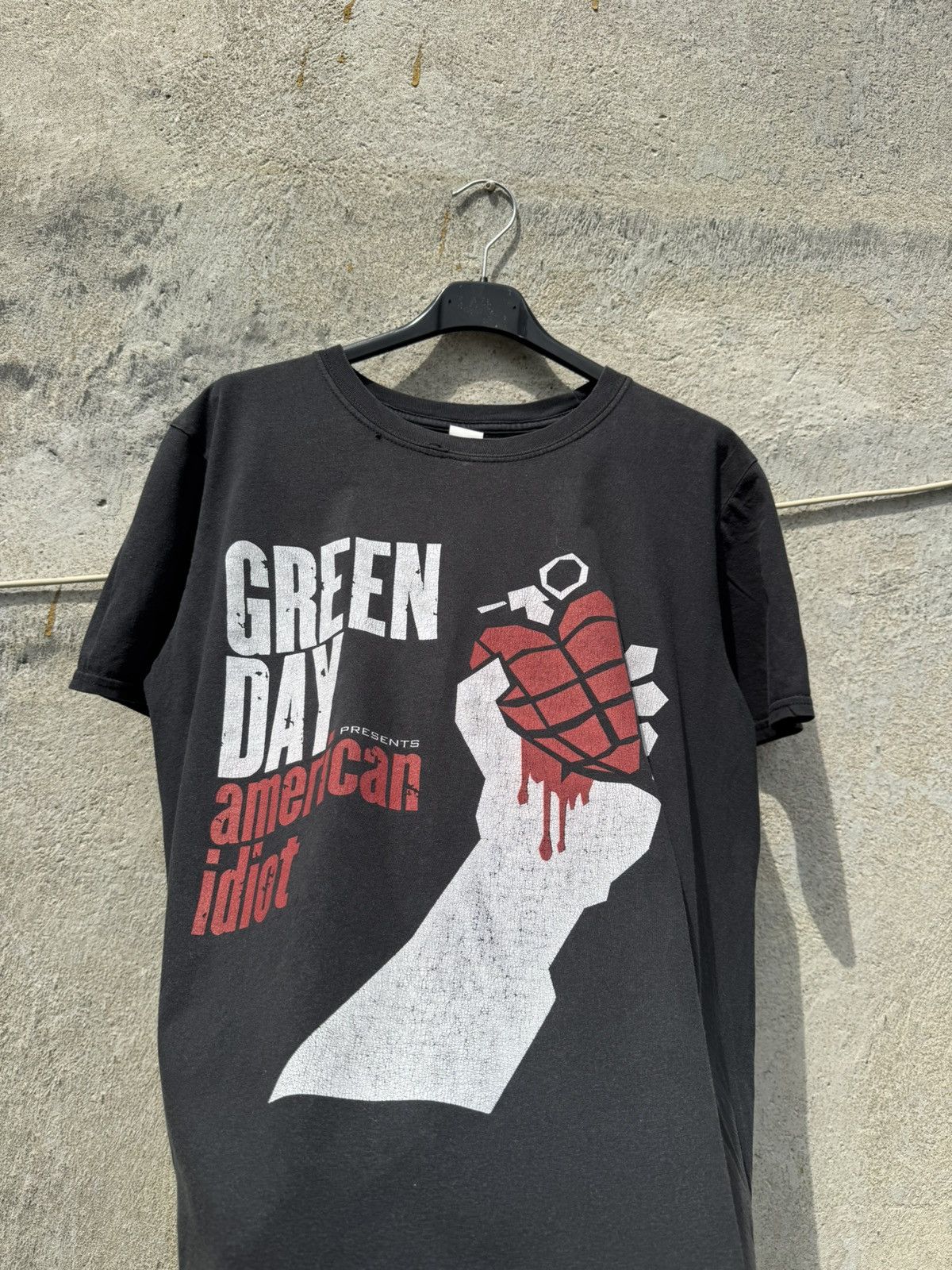 Band Tees 00s Green Day American Idiot Washed Thrashed Tee Punks Size US S / EU 44-46 / 1 - 5 Thumbnail