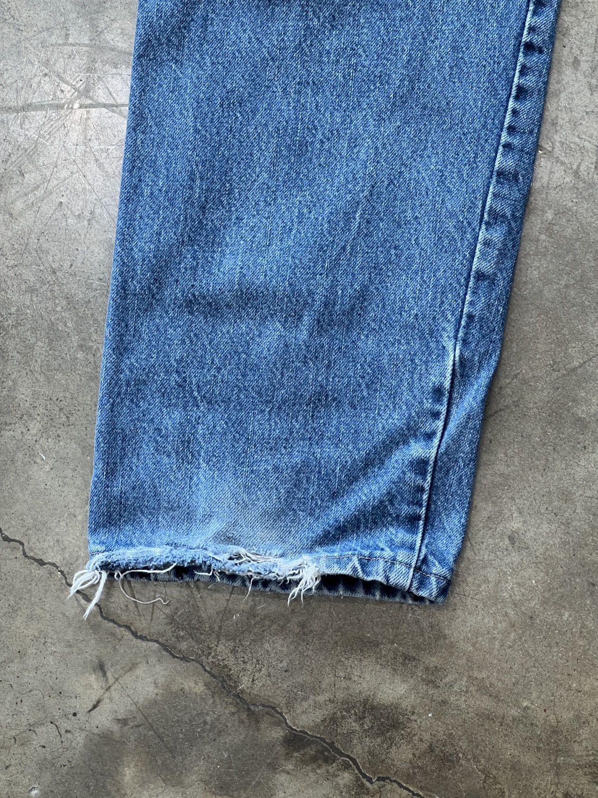 Vintage × Wrangler Wrangler Jeans Distressed Leg Opening Sz. 40x30 Size US 40 / EU 56 - 9 Thumbnail