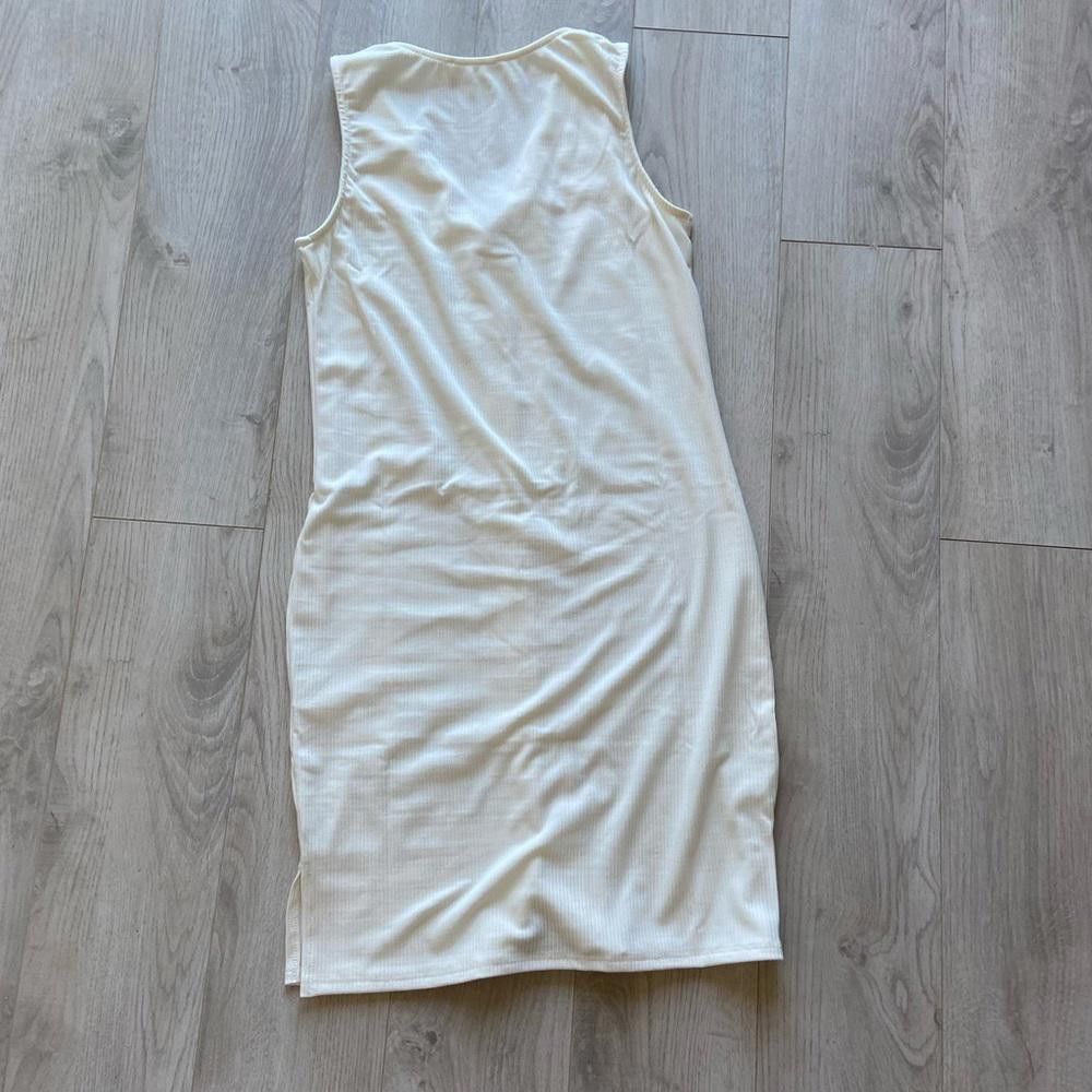 Designer Chic Button-Down Sleeveless Dress - Perfect for Summer Size M / US 6-8 / IT 42-44 - 4 Thumbnail