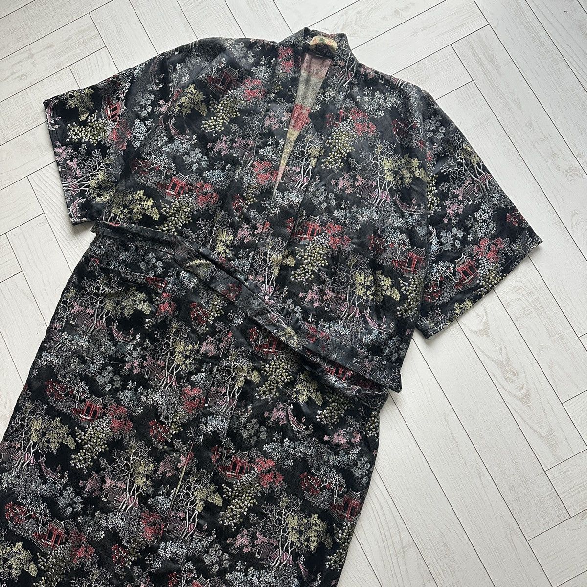 Japanese Brand Vintage 90s Haori Kimono Embroidered jacket Japan hype y2k Size US L / EU 52-54 / 3 - 6 Thumbnail