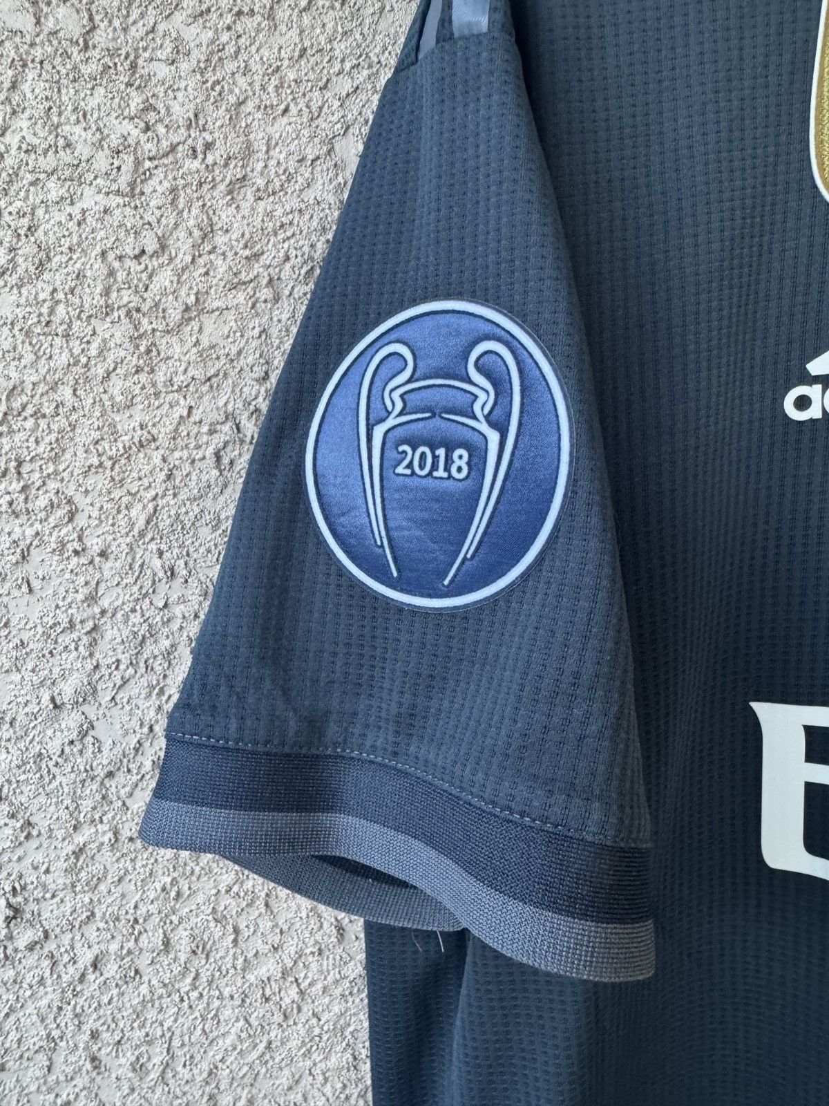 Adidas 2018 Real Madrid Away Climachill Benzema Size L Jersey Size US L / EU 52-54 / 3 - 7 Thumbnail