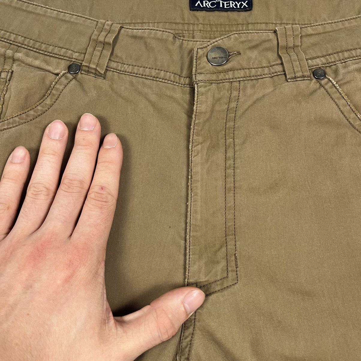 Arc'teryx Vintage Arc’teryx cargo gorpcore pants 90’s Size US 36 / EU 52 - 11 Thumbnail