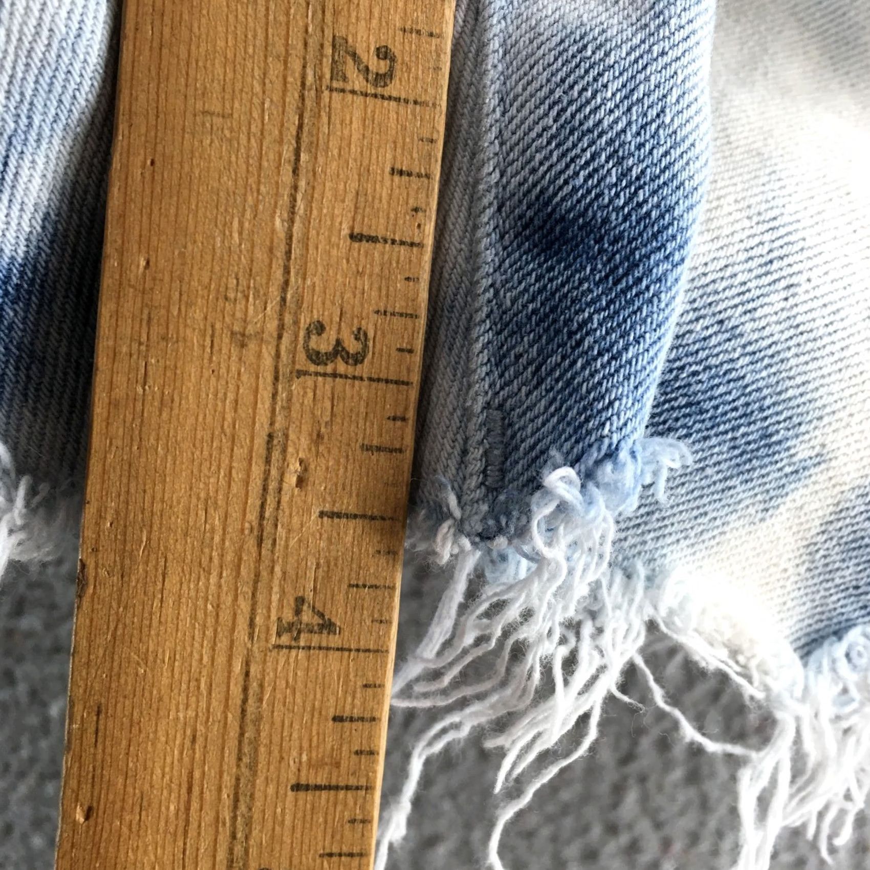 American Eagle Outfitters American Eagle Shorts Womens 4 Blue Tie Dye Distressed Cutoff Zip Fly Denim Size 27" / US 4 / IT 40 - 7 Thumbnail