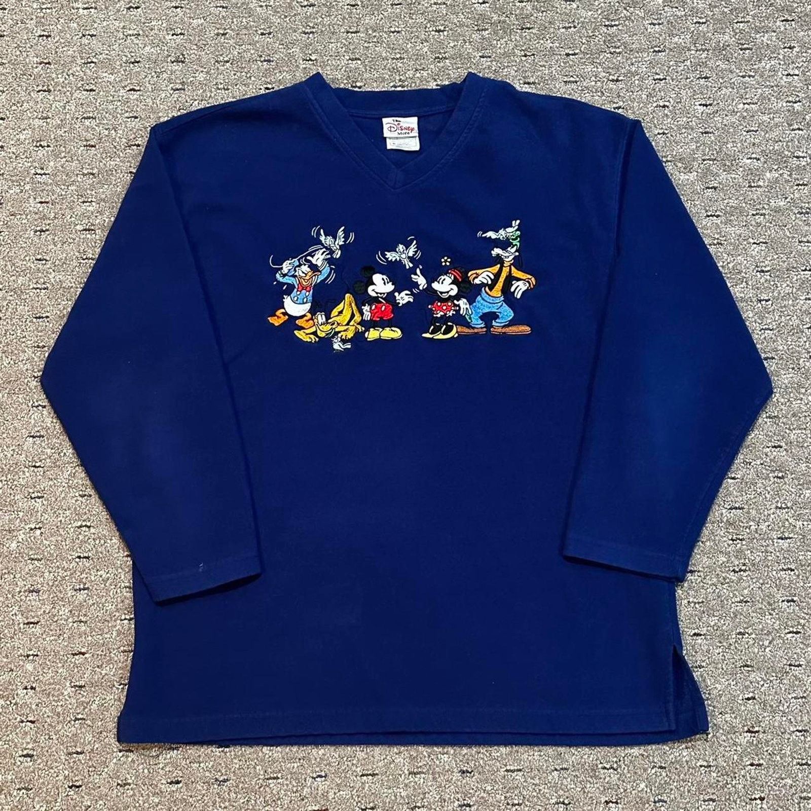 Disney Vintage disney embroidery fleece sweater Size US M / EU 48-50 / 2 - 1 Thumbnail