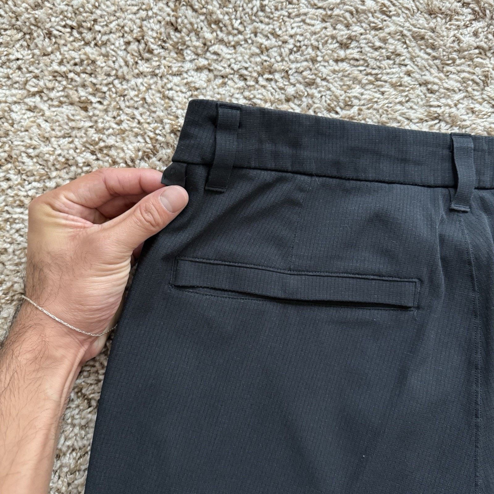 Lululemon LuluLemon Slim Fit ABC Pants Black Athletic Men’s Size 31 Size US 31 - 8 Thumbnail