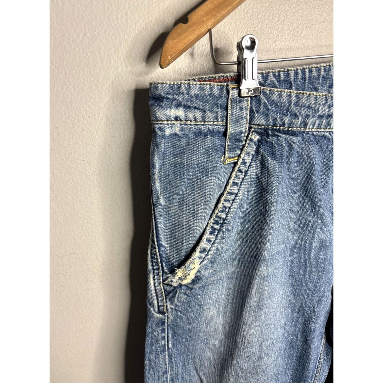 Hugo Boss Boss Hugo Boss Jeans Mens 32x32 Blue Denim Distressed Straight Leg Raw Hem 6469 Size US 32 / EU 48 - 2 Thumbnail