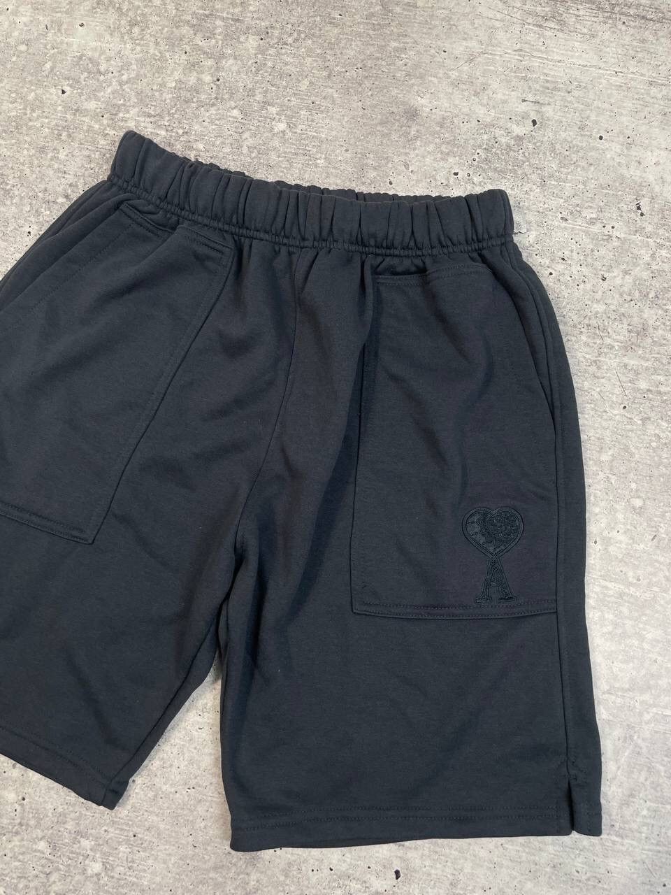 AMI Ami Paris Cotton Sweat Shorts Heart Logo Y2K Size US 32 / EU 48 - 3 Thumbnail