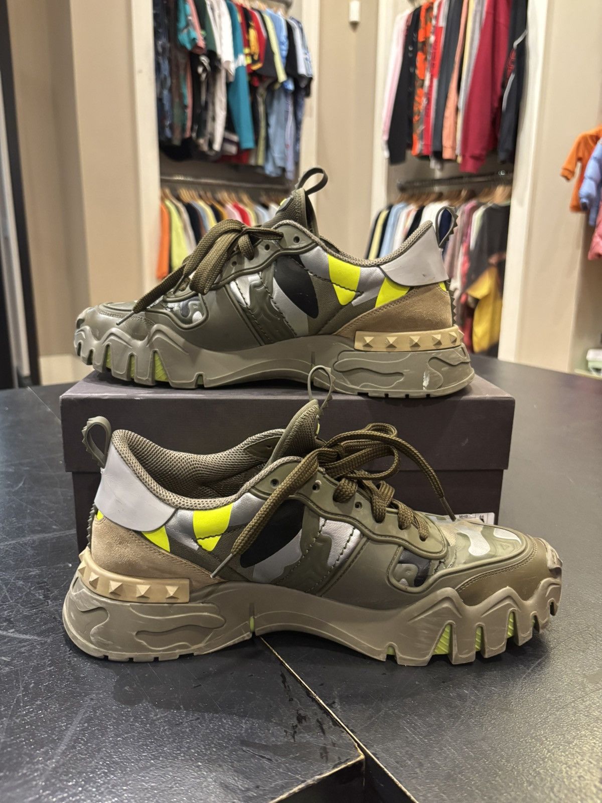 Valentino Valentino Rockrunner Plus ‘Camo Lime’ Size US 11 / EU 44 - 3 Thumbnail
