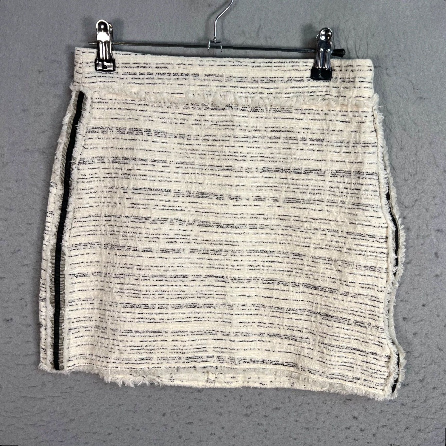 Zara Zara Skirt Womens Size Small Textured Fringe Mini White Black Stripe Womens Size 28" / US 6 / IT 42 - 2 Thumbnail