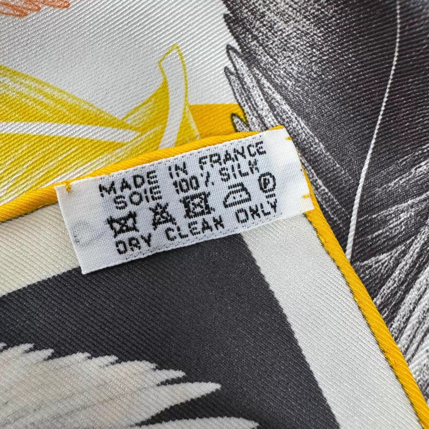 Hermes Hermes Color Blocked Feather Print Scarf 99 New Size ONE SIZE - 5 Thumbnail