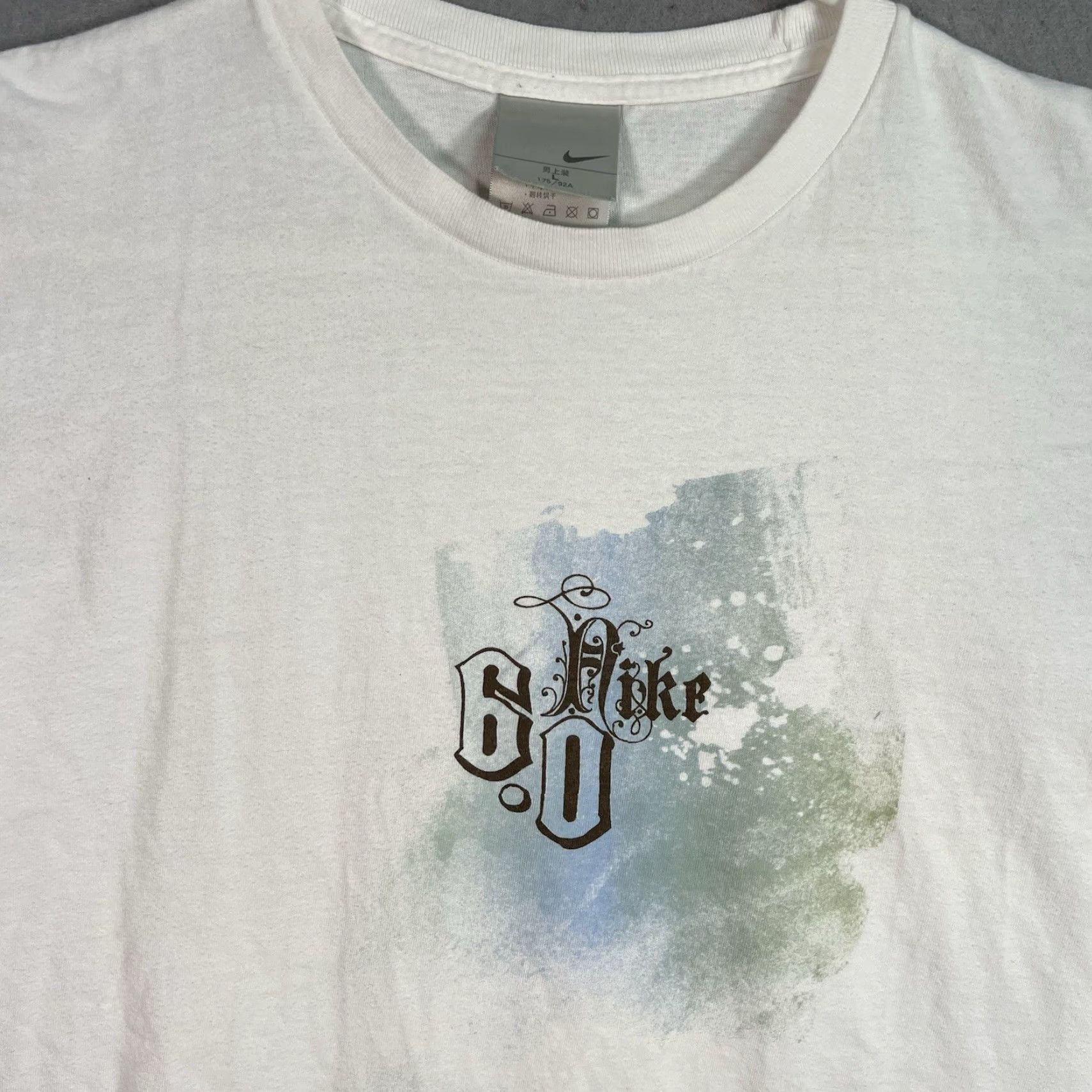 Nike VINTAGE Nike Graphic Tee T Shirt Short Sleeve Adult Large White 2000s Mens Size US L / EU 52-54 / 3 - 3 Thumbnail