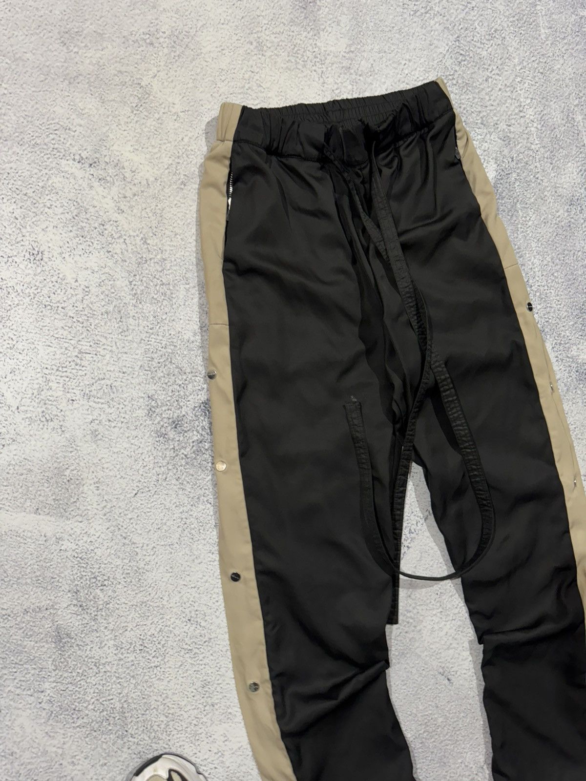 Fear of God Fear of God sixth collection pants sweatpants mens M size Size US 32 / EU 48 - 5 Thumbnail