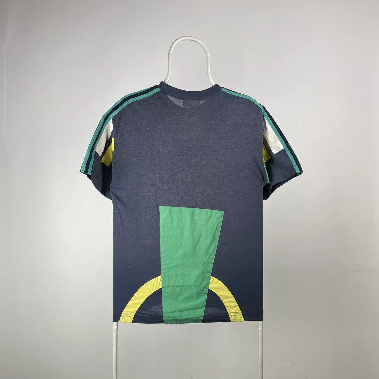 Adidas Adidas T-shirt vintage sportswear 90s size medium Size US M / EU 48-50 / 2 - 2 Thumbnail