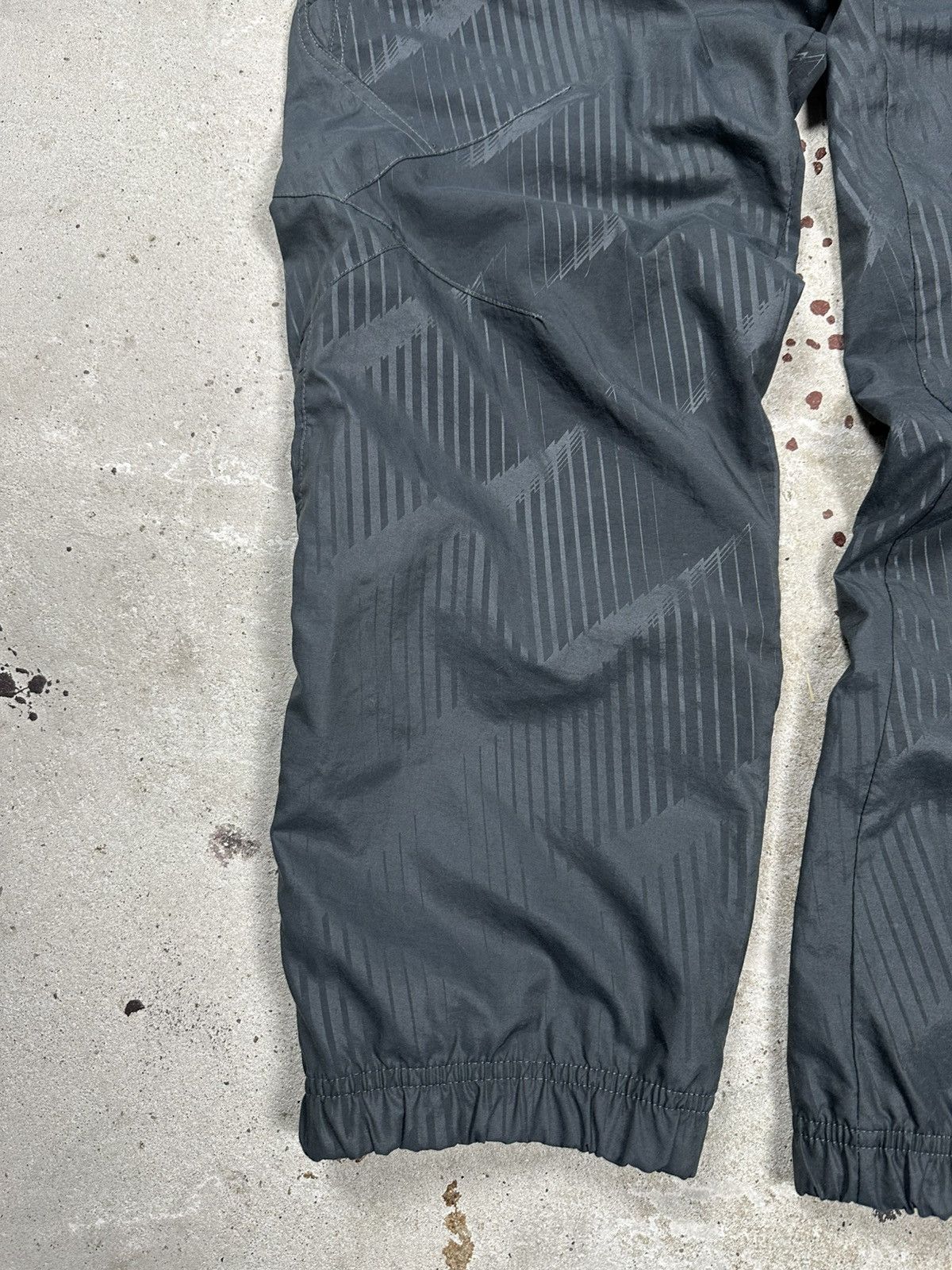Nike × Vintage Vintage Y2K Nike Baggy Track Pants Air Swoosh Rare Size US 32 / EU 48 - 4 Thumbnail
