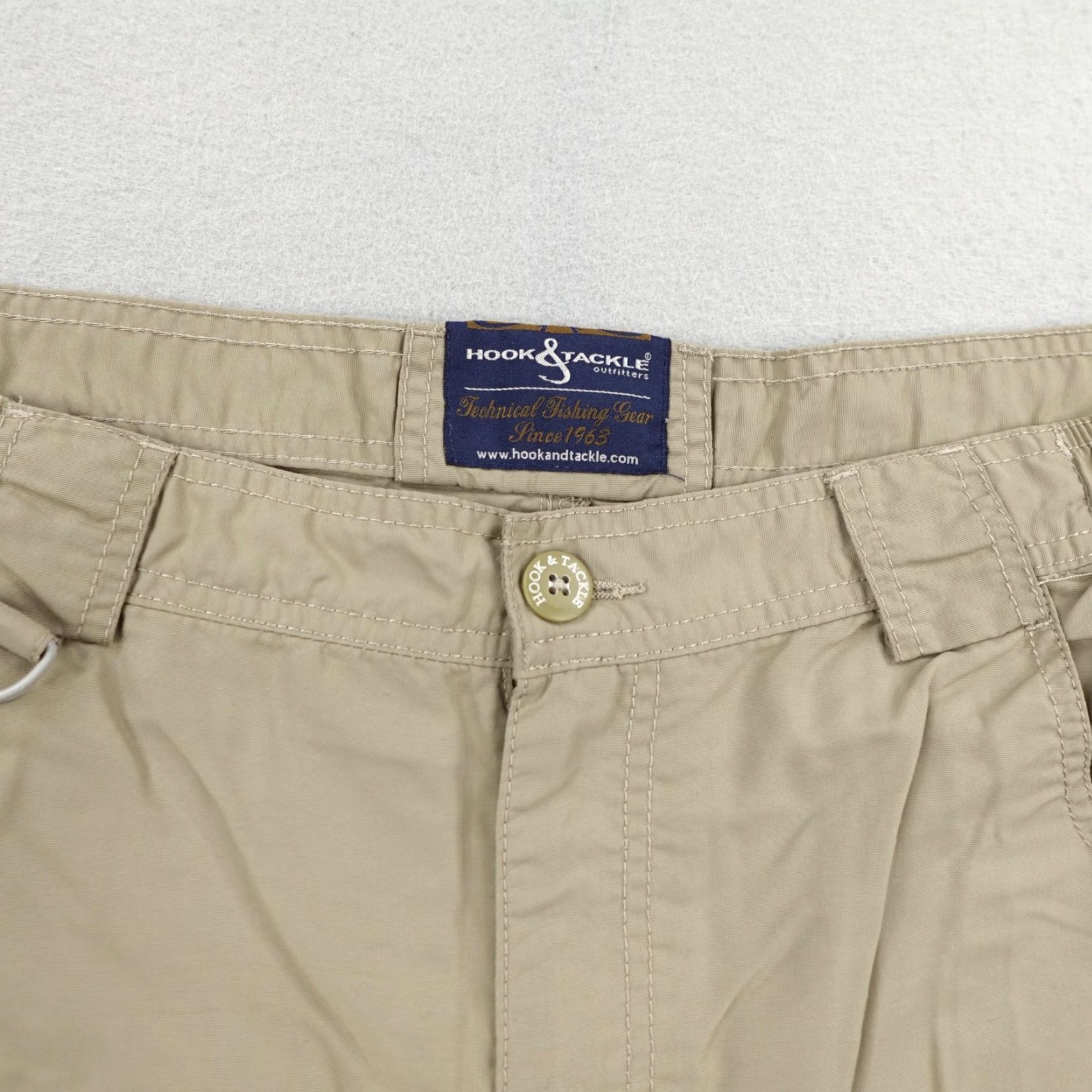 Vintage Hook & Tackle Cargo Shorts Mens 42 Khaki Outdoor Fishing Elastic Waist Lightweight Size US 42 / EU 58 - 2 Thumbnail