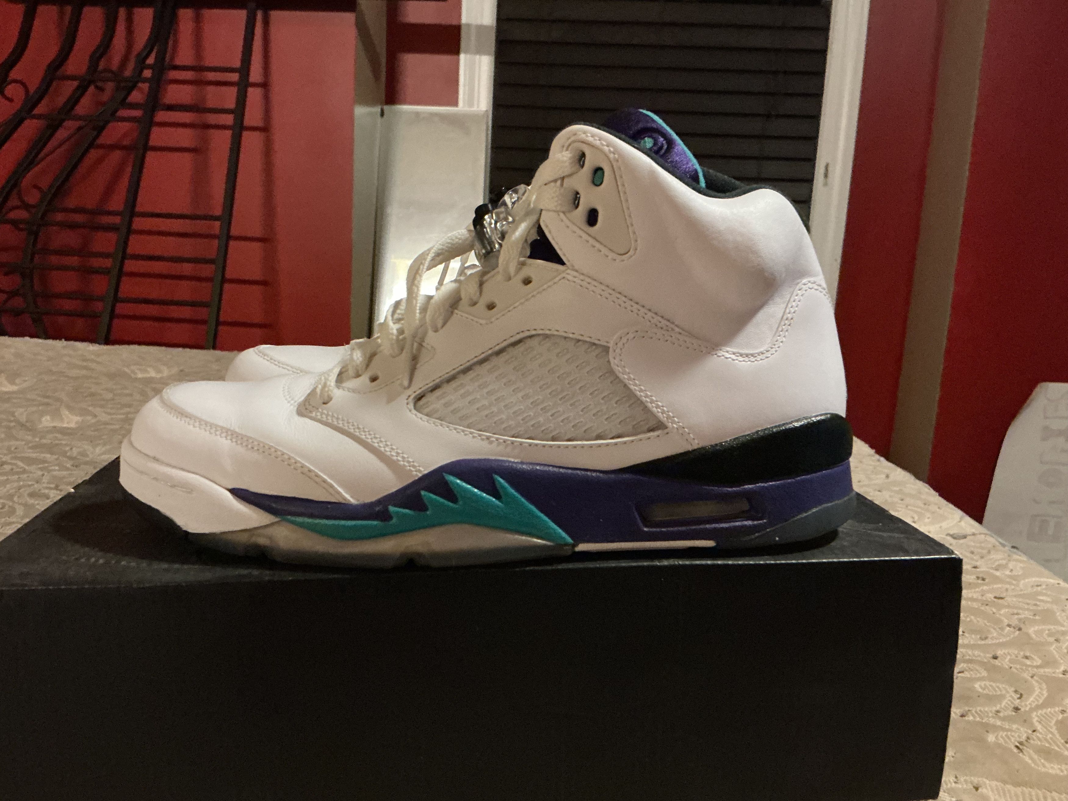 Jordan Brand Jordan 5 Grapes Size US 9 / EU 42 - 1 Thumbnail