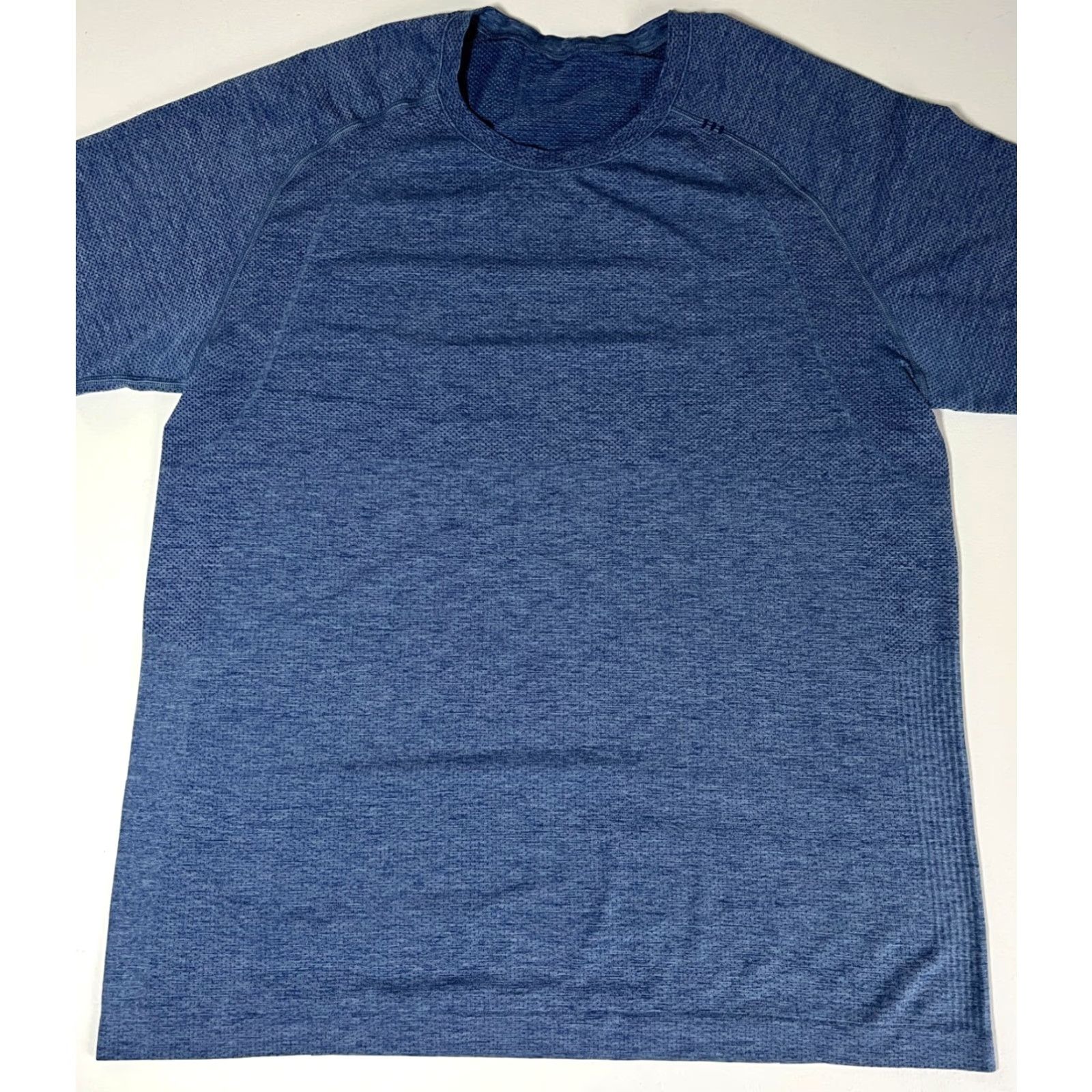 Lululemon VINTAGE Men's Lululemon Metal Vent Tech T-Shirt Blue L Size US L / EU 52-54 / 3 - 3 Thumbnail