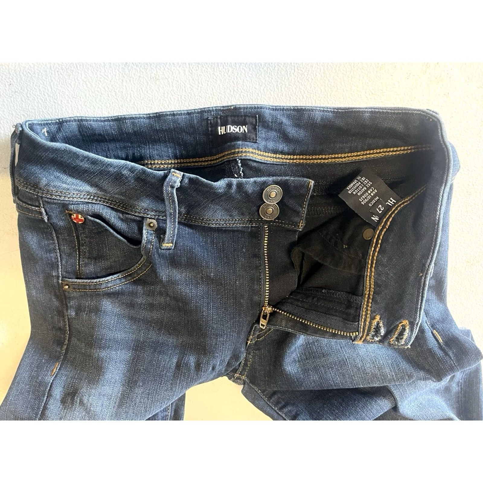 Hudson Hudson Women's Jeans Size 27 Low Rise Dark Denim Size 27" / US 4 / IT 40 - 6 Thumbnail