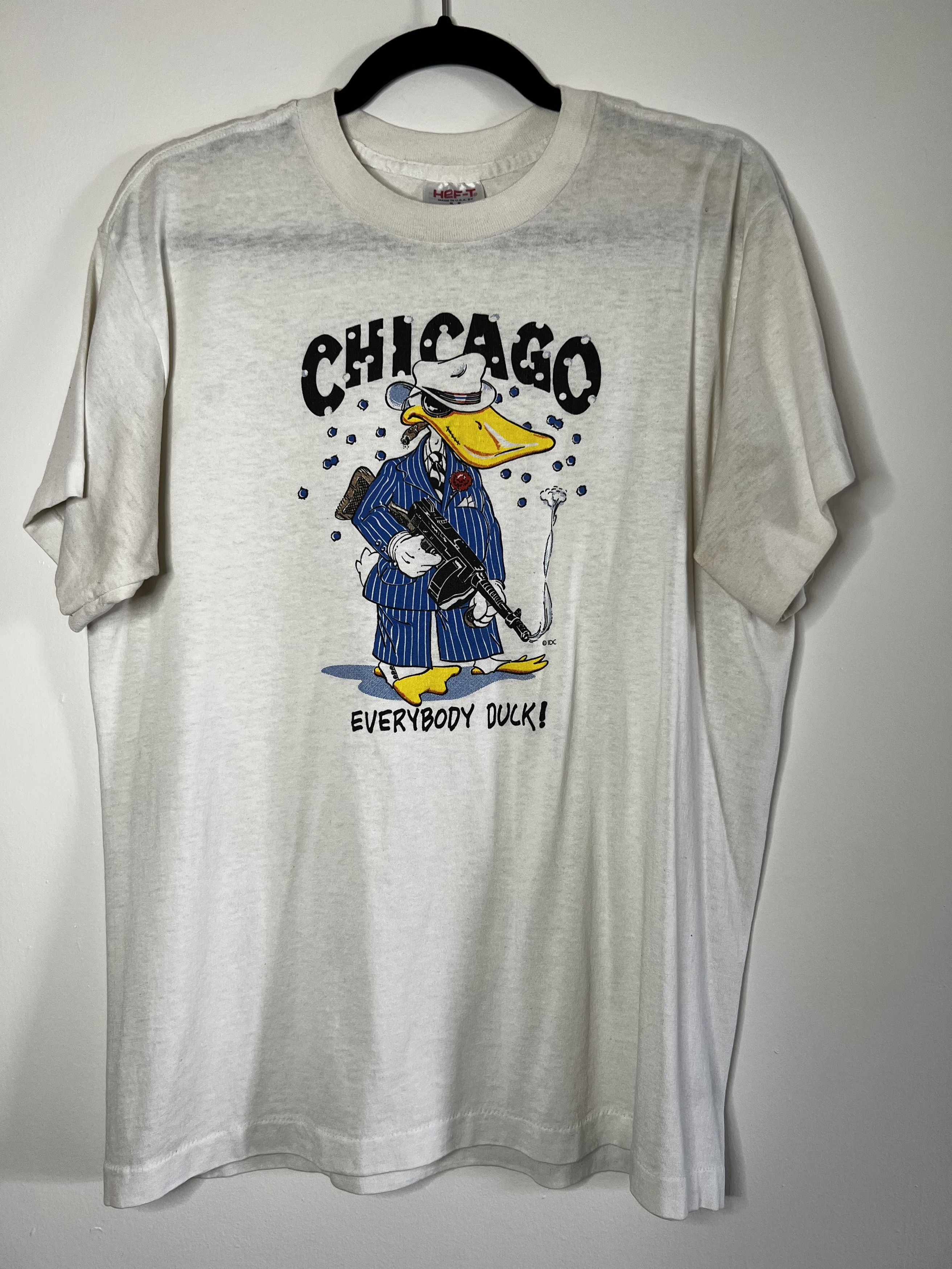 Vintage Vintage 1980's Chicago "Everybody Duck!" Mobster T-Shirt Size US L / EU 52-54 / 3 - 1 Thumbnail
