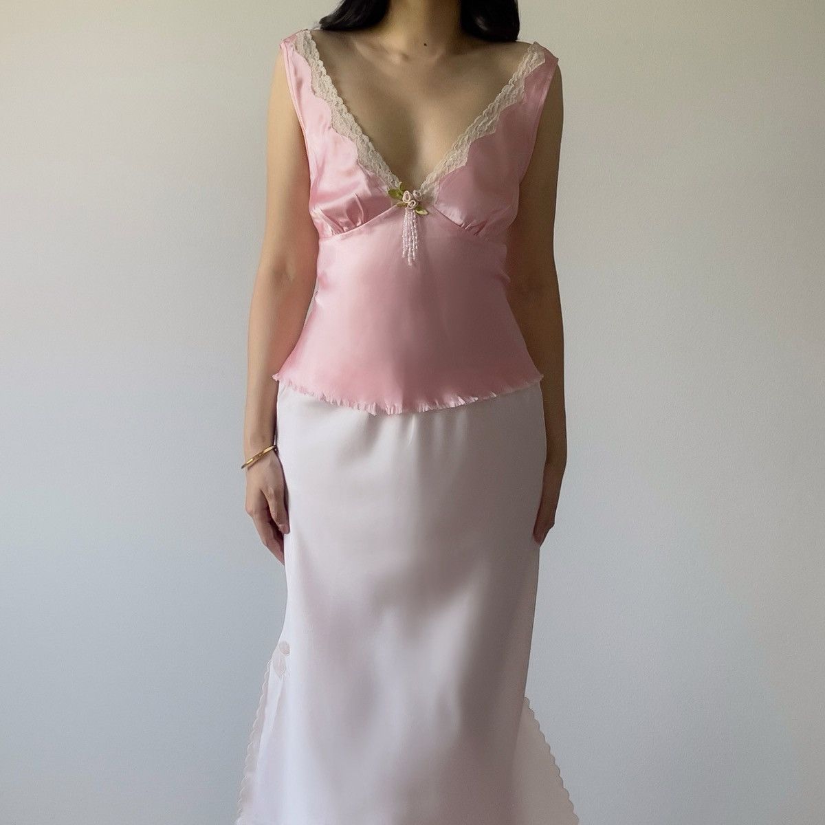 Victoria's Secret Romantic Pink Satin Top (Medium) Size M / US 6-8 / IT 42-44 - 5 Thumbnail