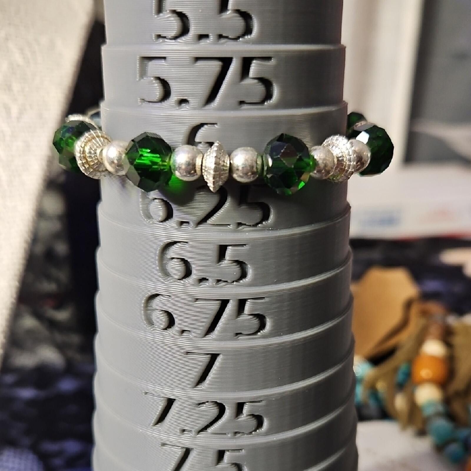 Other Elegant Green and Silver Beaded Bracelet Size ONE SIZE - 2 Thumbnail