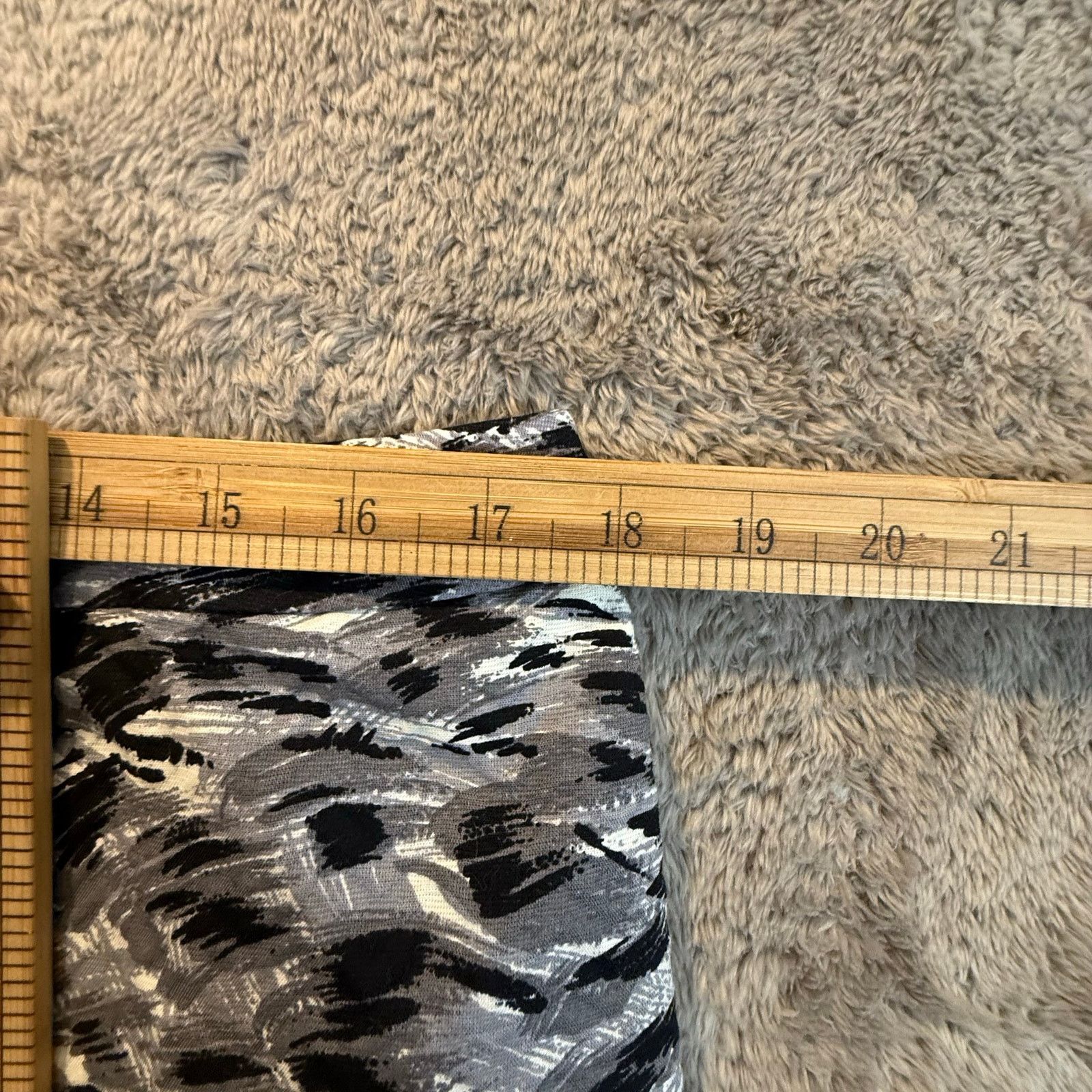 Other Talbots Zipper Pencil Skirt Black White Animal Leopard 14WP Size 36" / US 14 / IT 50 - 9 Thumbnail
