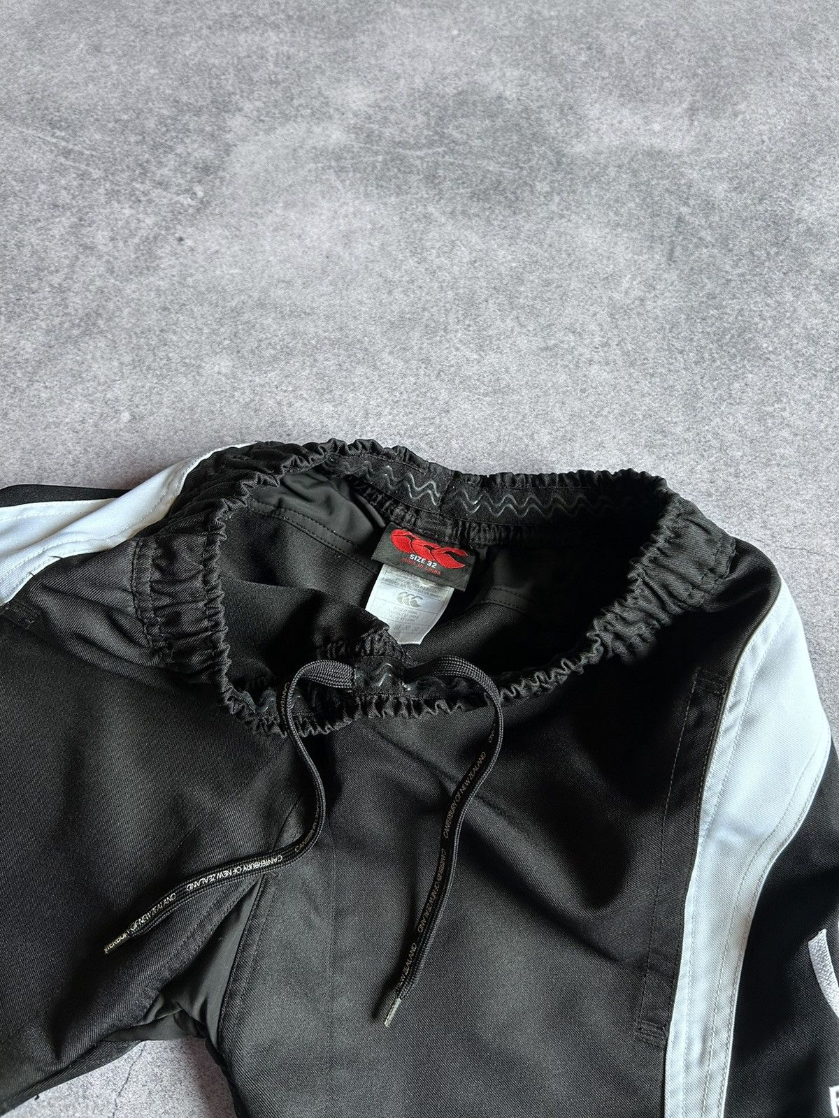 Canterbury of New Zealand × Rugby Ralph Lauren × Vintage Vintage Canterbury World Rugby Cup Fly Emirates Size US 32 / EU 48 - 5 Thumbnail