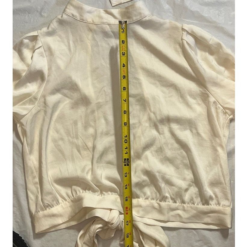 Banana Republic Banana Republic Mock Neck Open Back Top Blouse Size: M Size M / US 6-8 / IT 42-44 - 10 Thumbnail