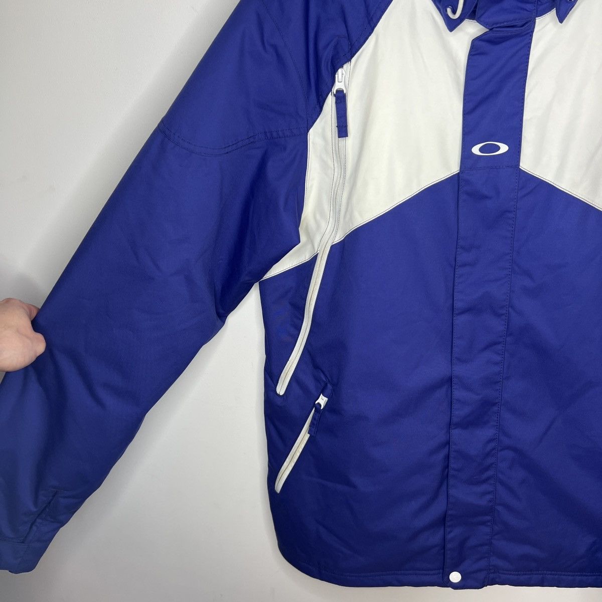 Oakley 00s Oakley Vintage Waterproof Hooded Jacket Y2K Size US L / EU 52-54 / 3 - 6 Thumbnail