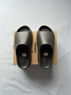 Kanye hotsell west sandals