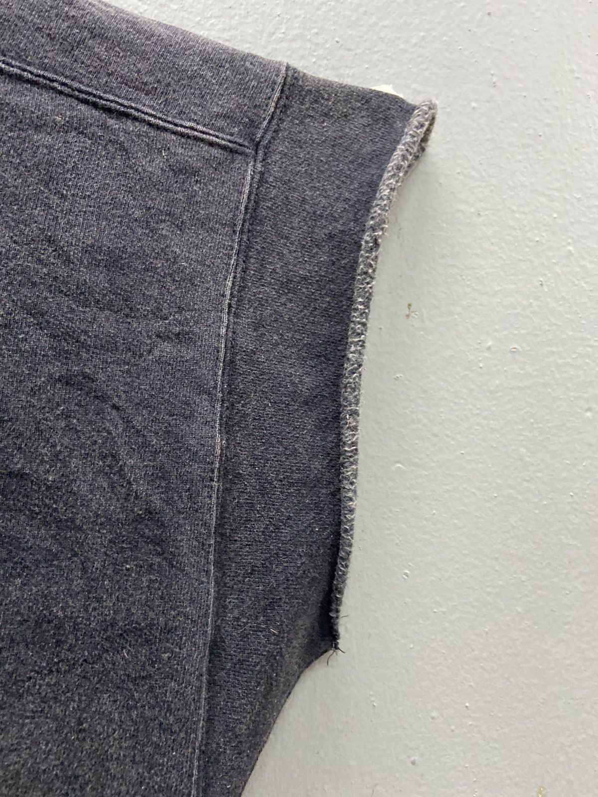 Levi's VINTAGE LEVI’S STRAUSS & CO SLEEVELESS PULLOVER SWEATSHIRT Size US M / EU 48-50 / 2 - 5 Thumbnail