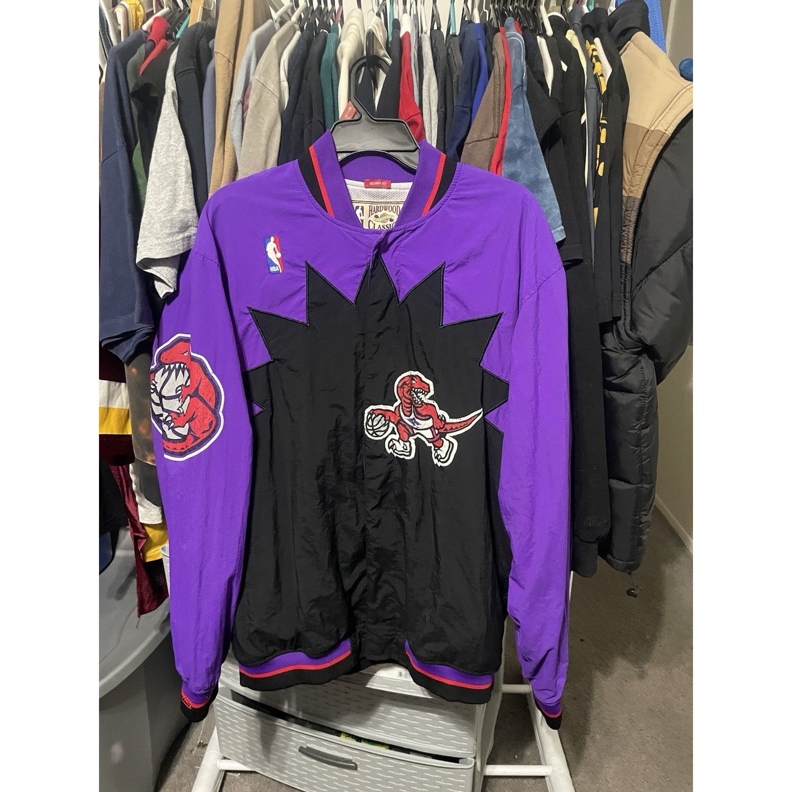 Mitchell & Ness Size L- Mitchell & Ness Toronto Raptors Warm Up Jacket Hardw Size US L / EU 52-54 / 3 - 1 Thumbnail