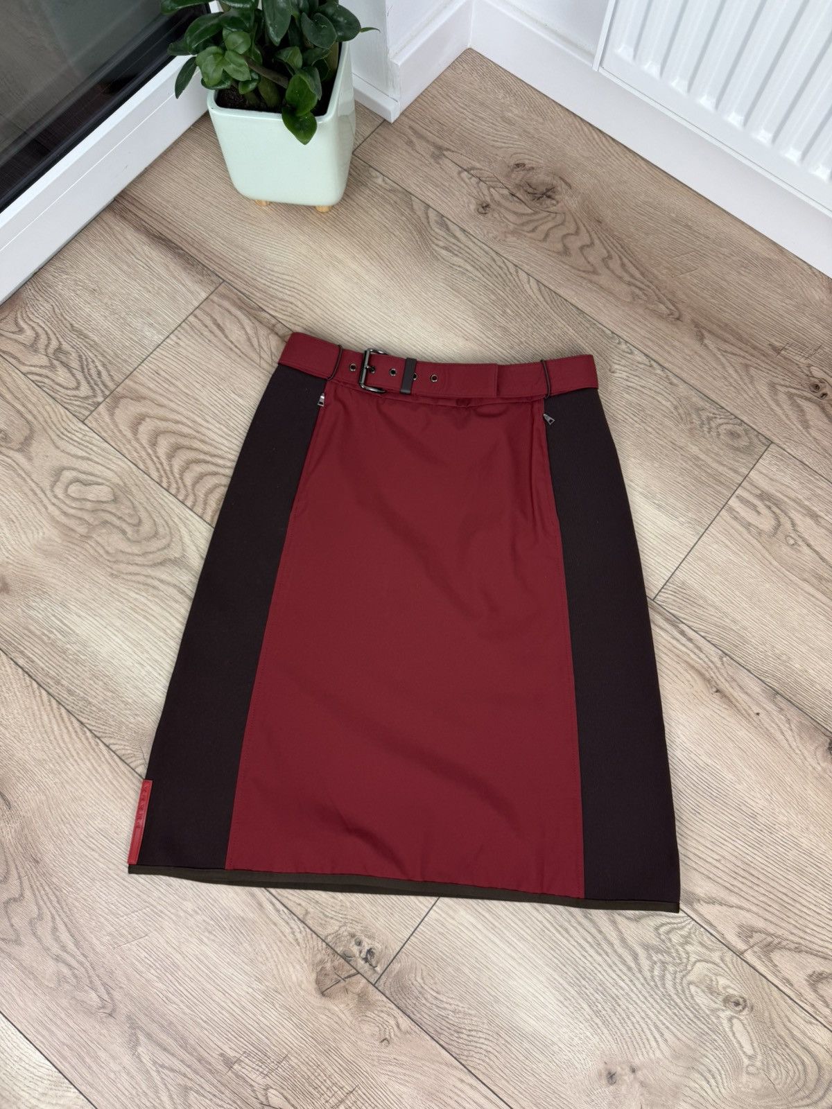 Prada Prada Red Tab Vintage logo y2k avant gardeskirt Size 28" / US 6 / IT 42 - 1 Thumbnail