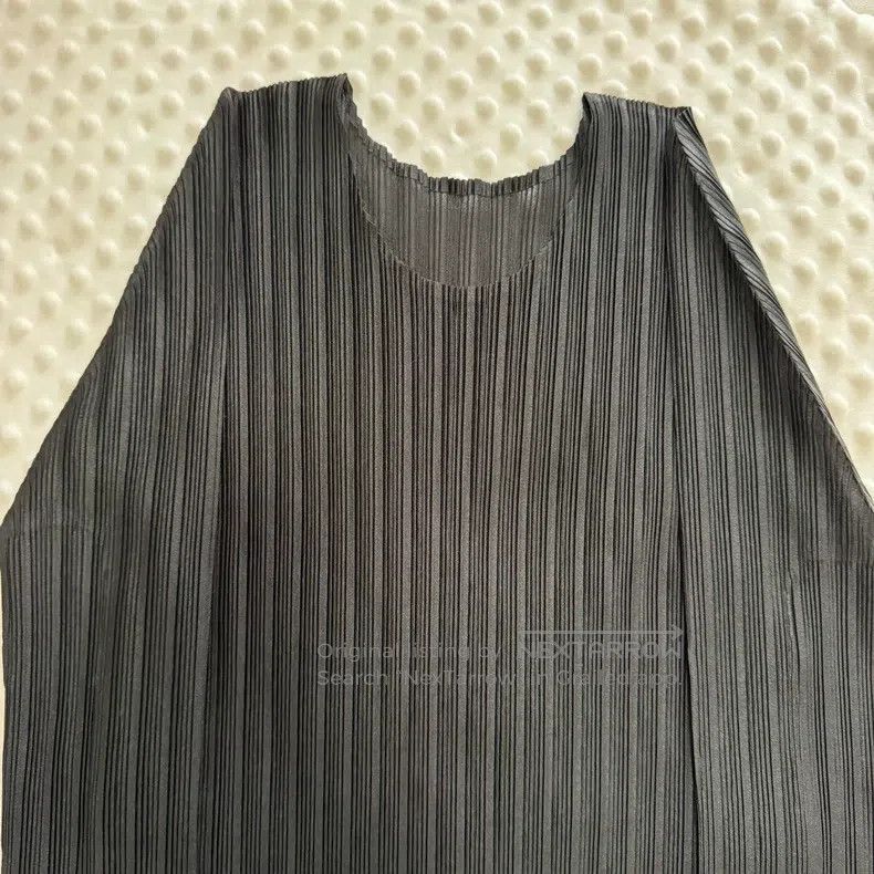 Issey Miyake Issey Miyake Black Ribbed Long Sleeve Top Size L / US 10 / IT 46 - 4 Thumbnail