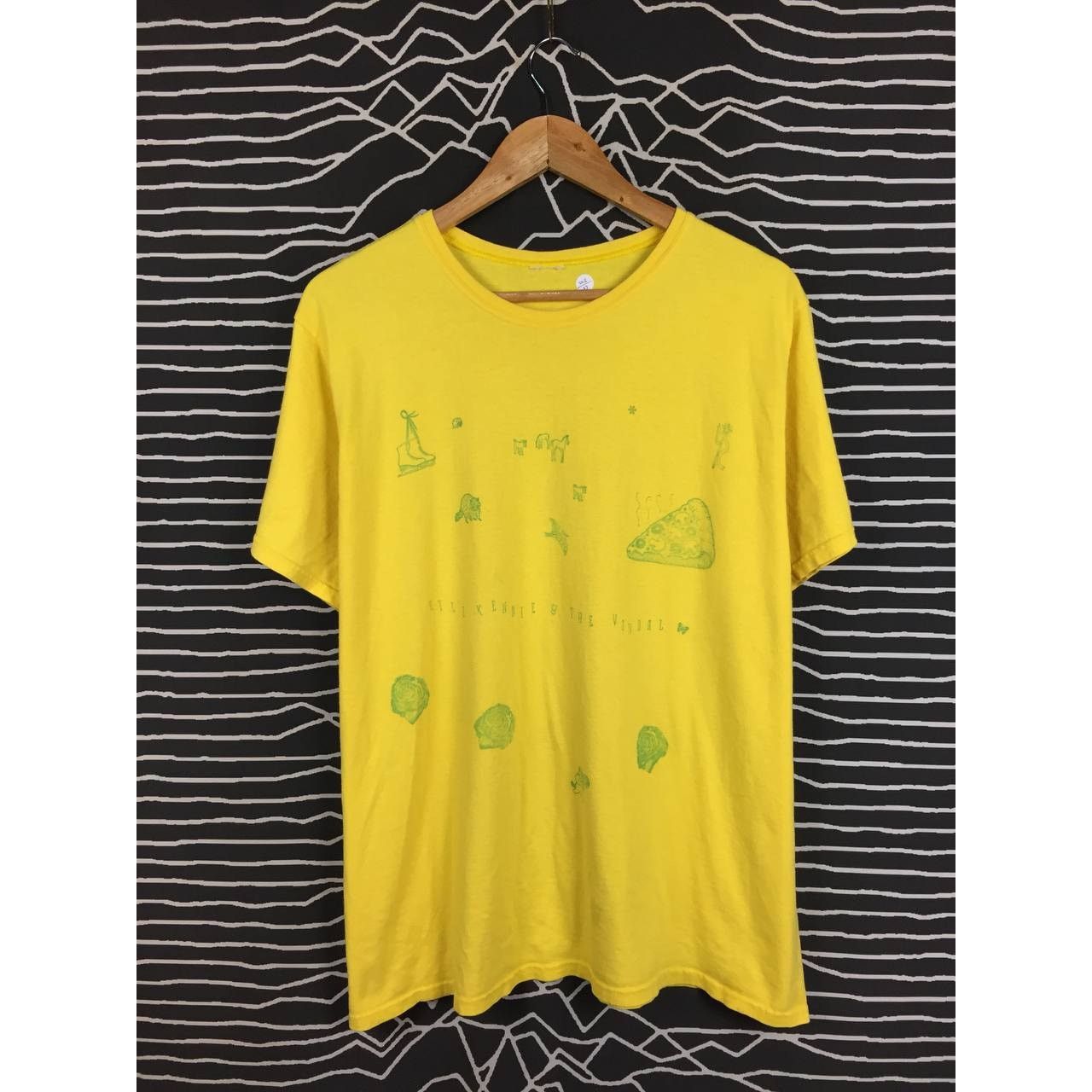 Band Tees Kill-Kennie & The Vandal Indie Rock Band Tee Size XL Size US XL / EU 56 / 4 - 1 Thumbnail